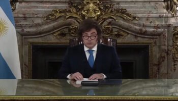 La «regla de Warren Buffet» que inspiró el grillete fiscal de Milei y el modelo Singapur