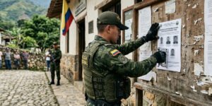 Gobierno reactiva órdenes de captura contra más de 30 cabecillas de las disidencias y el ELN