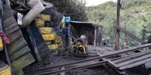 Unas 200 minas de carbón cerraron durante el gobierno Petro y golpearon la economía de tres departamentos: ¿será fácil recuperarlas?