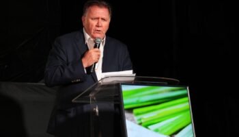 Gobierno anuncia plan para convertir a Colombia en potencia exportadora de pollo y huevo y abrir nuevos mercados