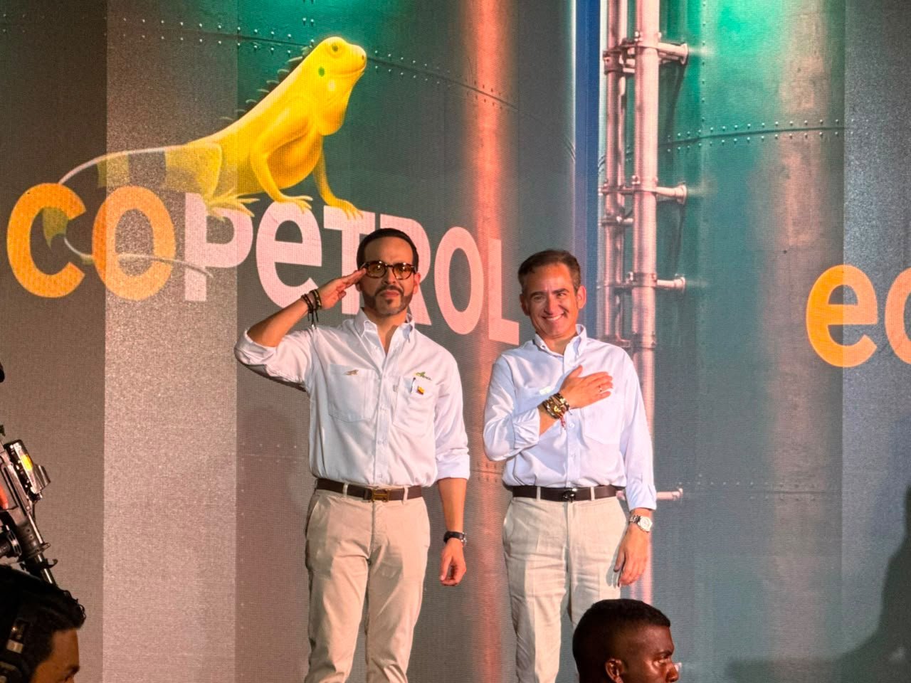 De La Espriella y Joaquín Gutiérrez en el evento de Ecopetrol de Santa Marta.