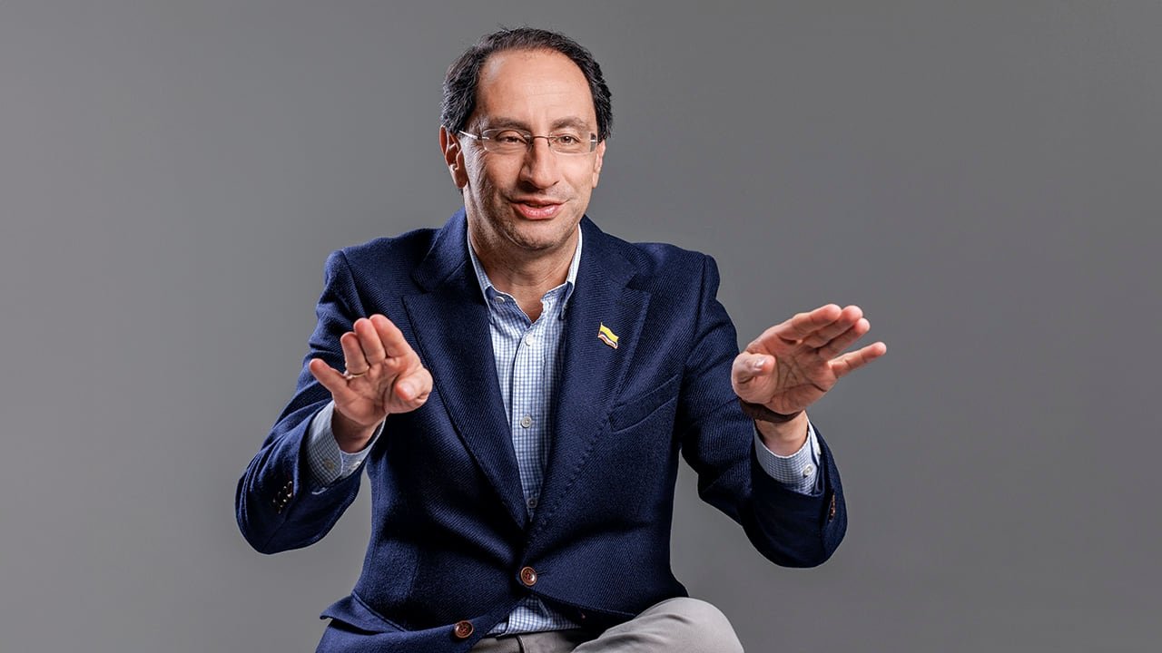 José Manuel Restrepo explicó cómo acceder a las 15.000 becas que ofrece Google
